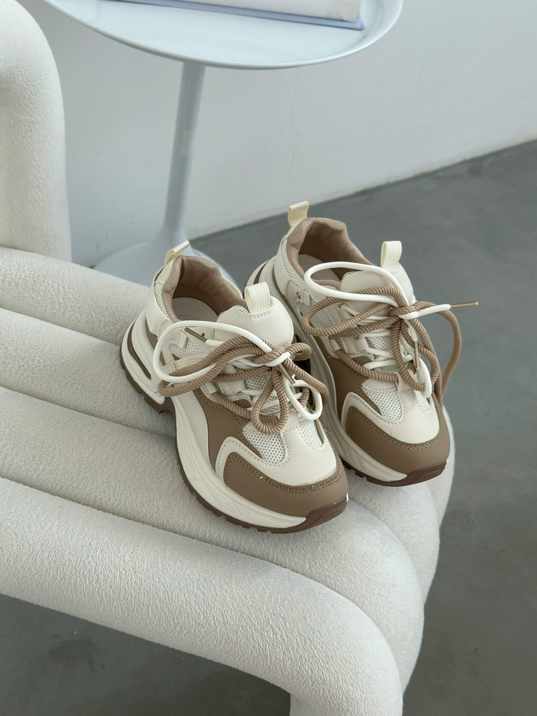 ,кроссовки женскиe,модные кроссовки,детские кроссовки,бежевые кроссовки