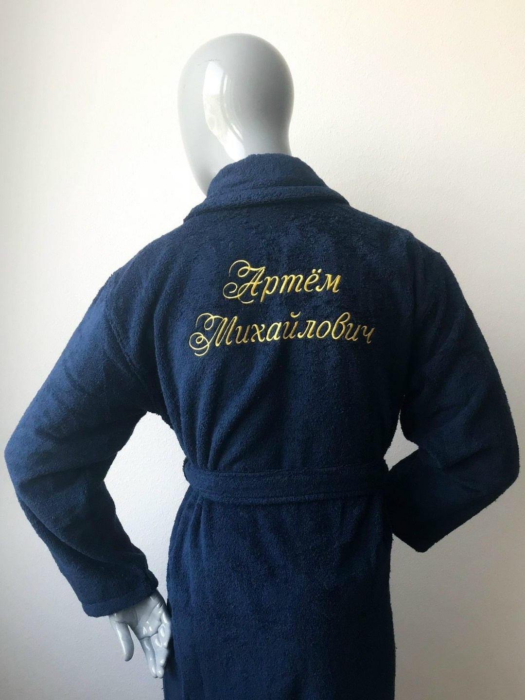 халат мужской с вышивкой,халат мужской махровый с вышивкой,красивая вышивка на мужском халате,мужской махровый халат,вышивка на халате для мужчины