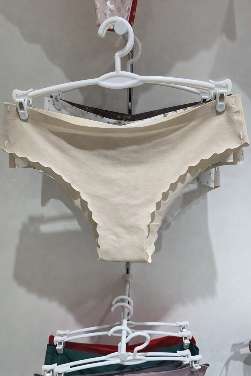 трусы женские слипы бесшовные,бесшовные трусы женские,белье женское,бежевое белье,трусы из микрофибры женские