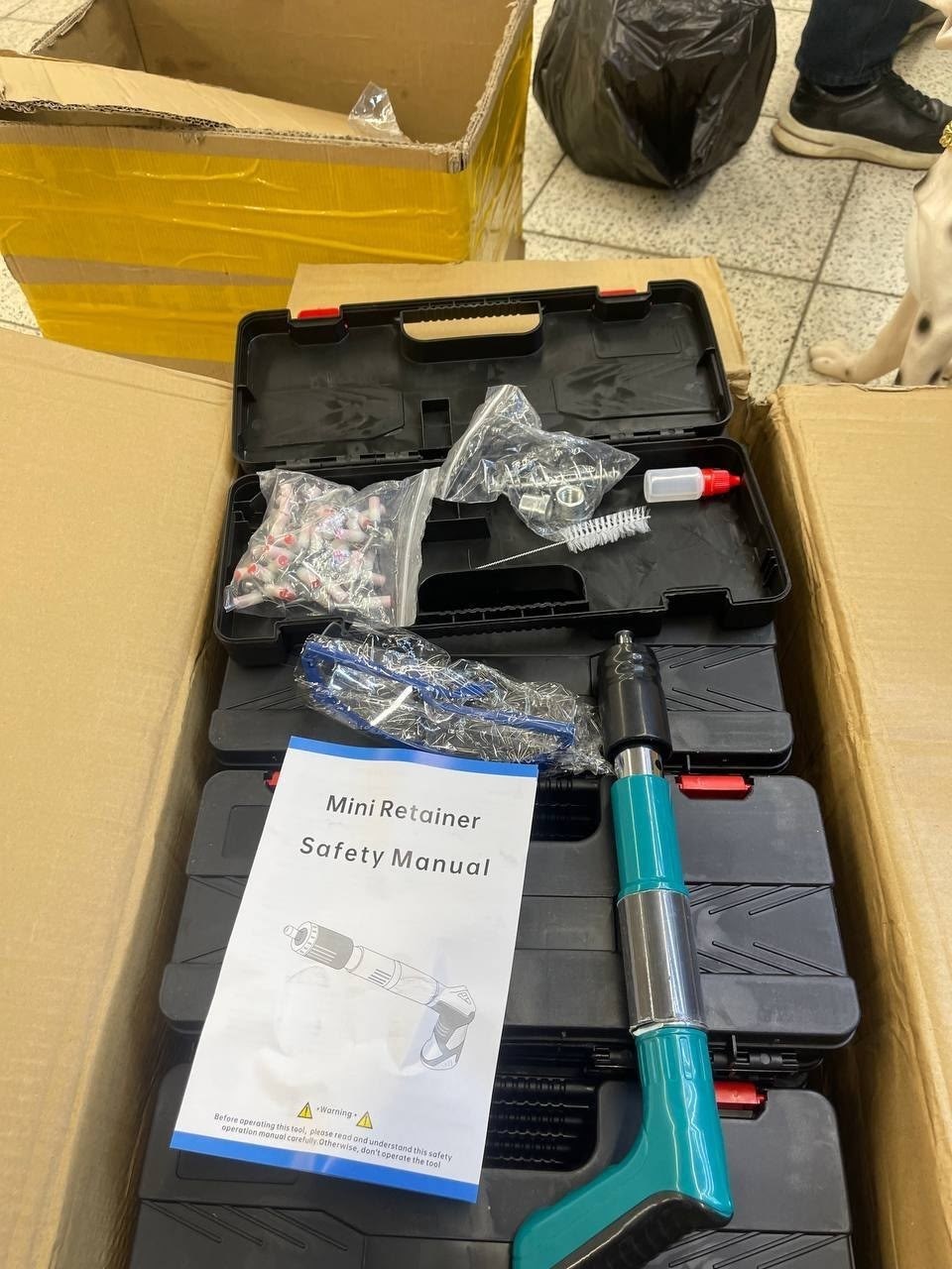 гвоздезабивной пистолет,пистолет монтажный пороховой,ручной инструмент,строительный пистолет,набор инструмента