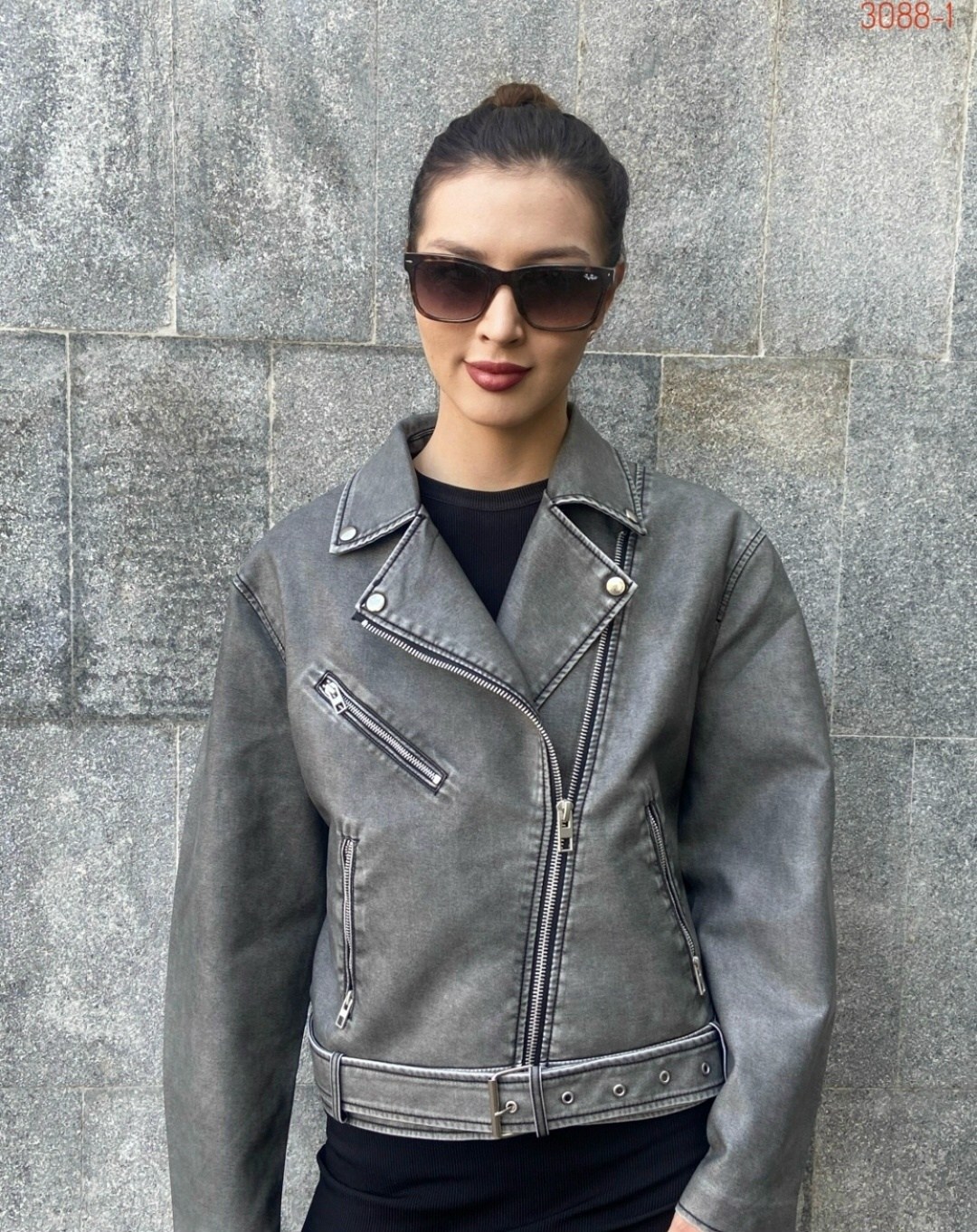 косуха винтажная куртка кожаная oversize серая monyken,куртка косуха,кожаная куртка серая,куртка кожаная,женская косуха