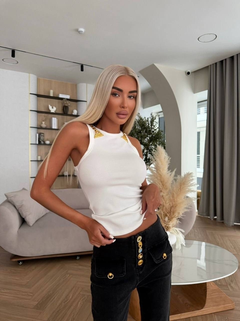 женская майка,стильная майка,стильное,белая стильная майка miu miu