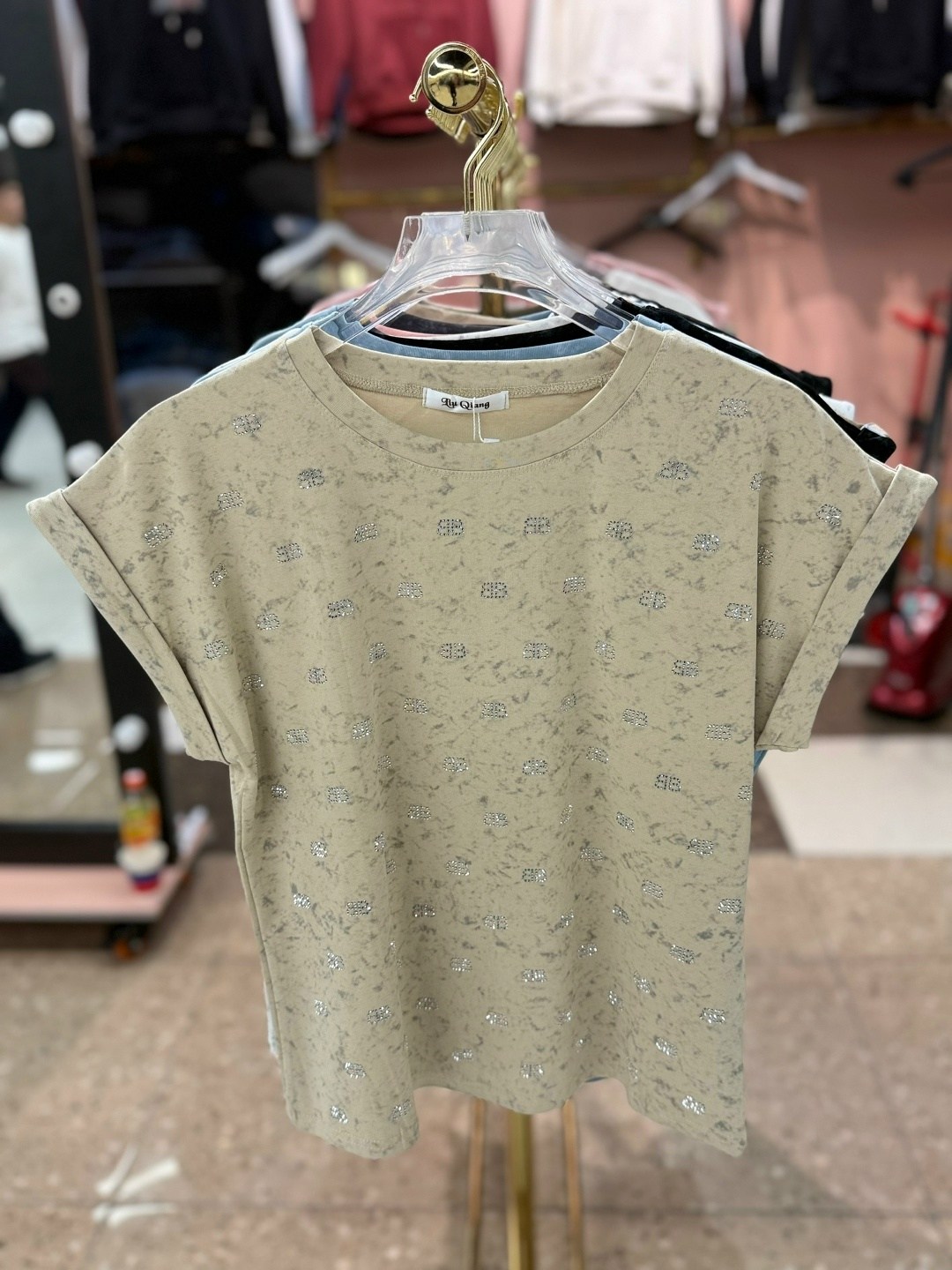 женская футболка,футболки для девочек,футболка со стразами,футболки миу миу женские,футболки для девушек