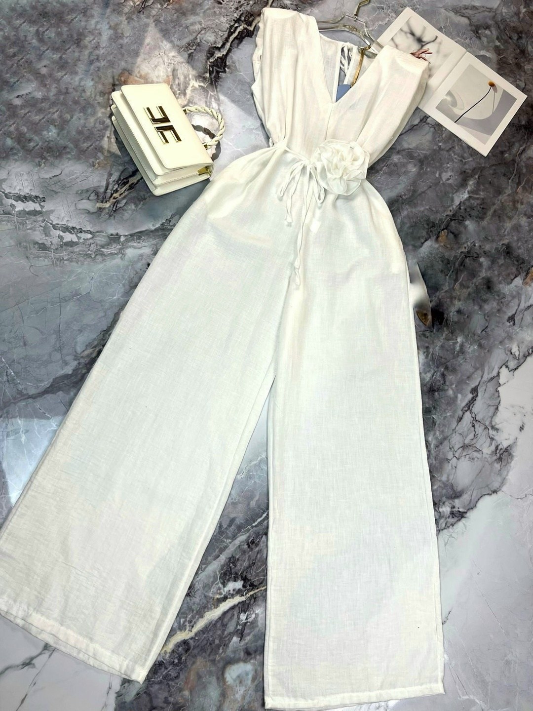 брючный комбинезон,женские комбинезоны,белый комбинезон женский,модный комбинезон,летние комбинезоны