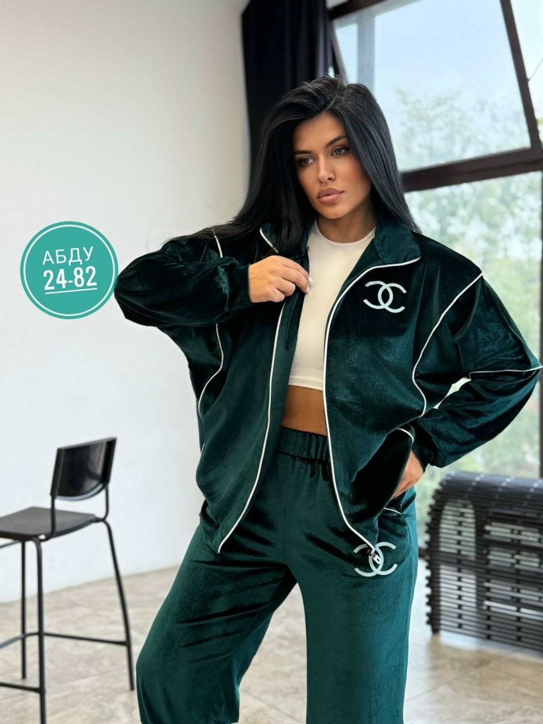 костюм-двойка из бархатной ткани велюр,костюм двойка ткан бархатный вилюр,костюм спортивный женский велюровый,костюм спортивный велюровый арт. 12189623,спортивный костюм из велюра женский большого раз