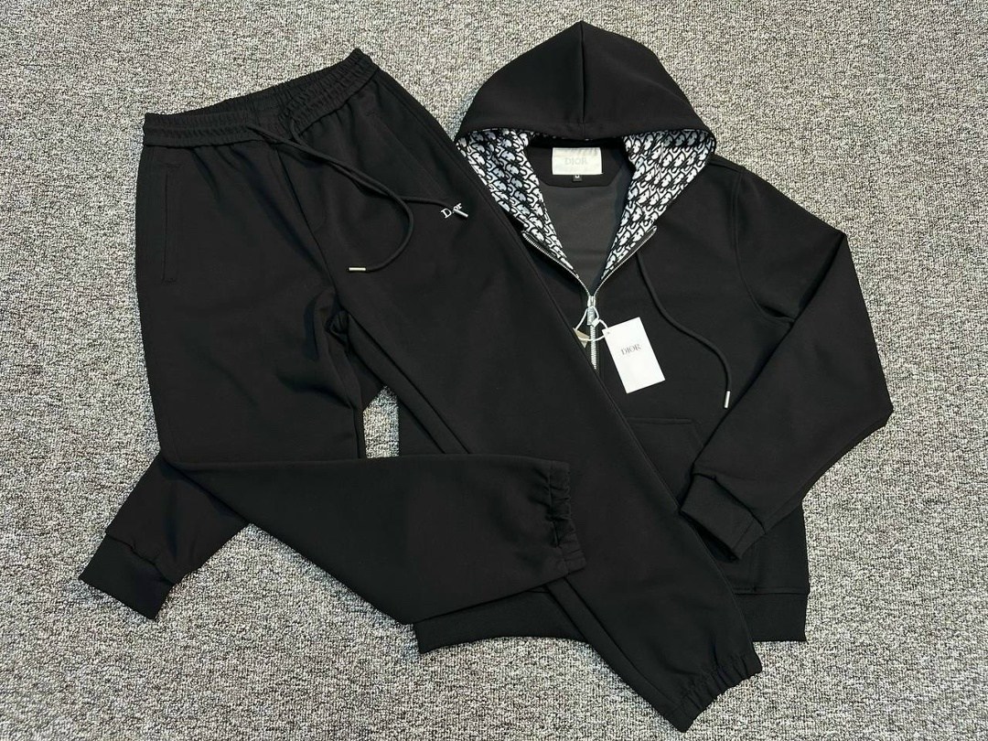 спортивный костюм brunello cucinelli,спортивный костюм мужской,костюм brunello cucinelli,костюм спортивный,спорт костюм