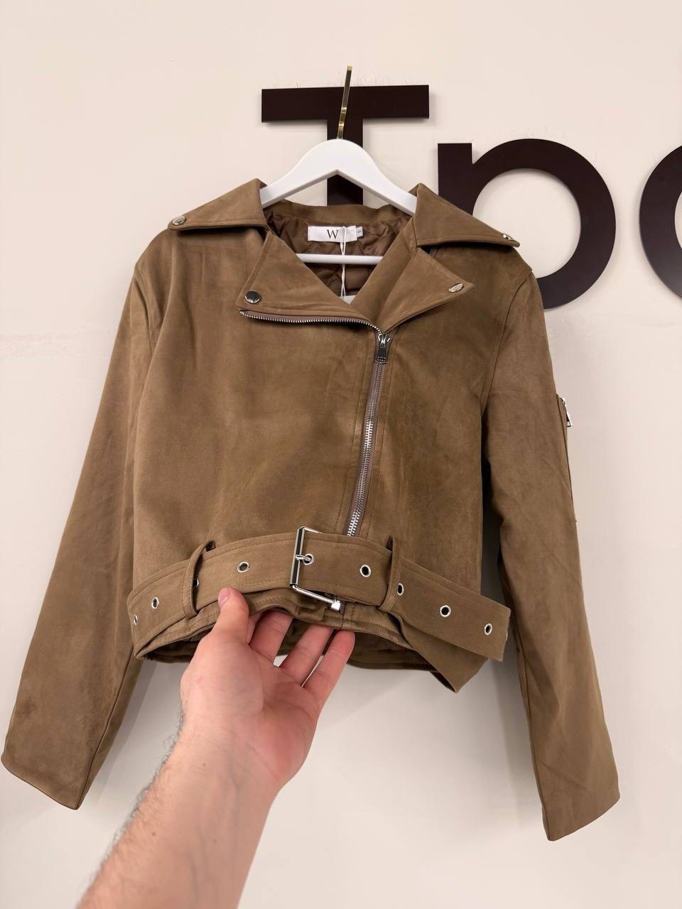 куртка косуха,женская замшевая куртка косуха коричневая,куртка женская,замшевая куртка,куртка кожаная косуха