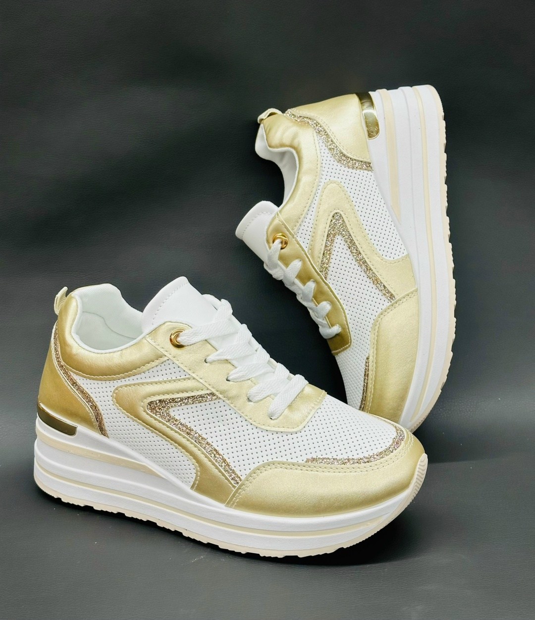 ,кроссовки женскиe, спортивная,кроссовки модные, кроссовки