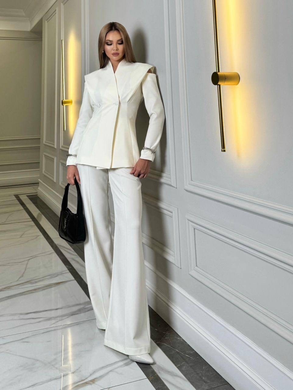 модные брючные костюмы,модные костюмы,костюм женский,брючные костюмы женские,костюм с брюками