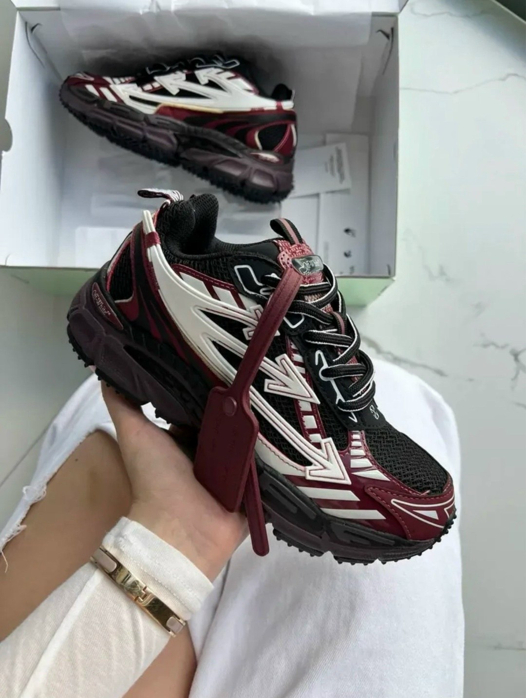 кроссовки off-white be right back бордовые,кроссовки off-white be right back,,спортивная ,кроссовки мужской