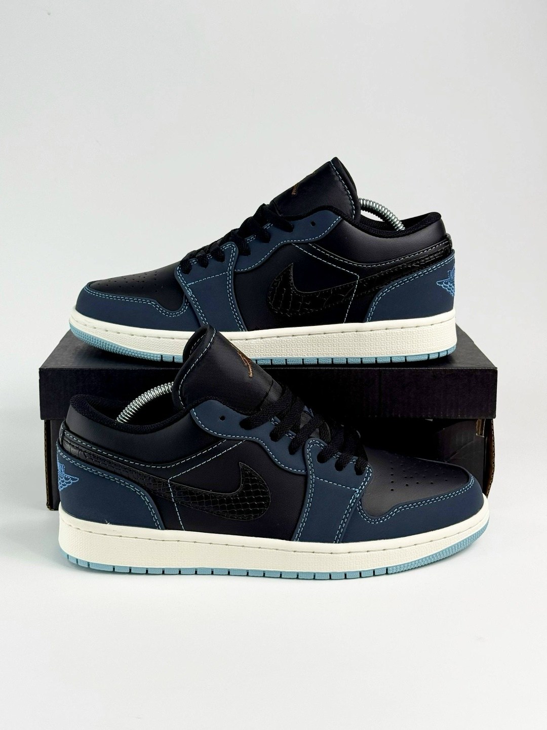 air jordan 1 low wmns black blue aqua,air jordan 1 low se black dark obsidian,кроссовки air jordan 1 low se 'black dark obsidian',nike air jordan 1 low sb midnight navy,кроссовки nike air jordan 1 low