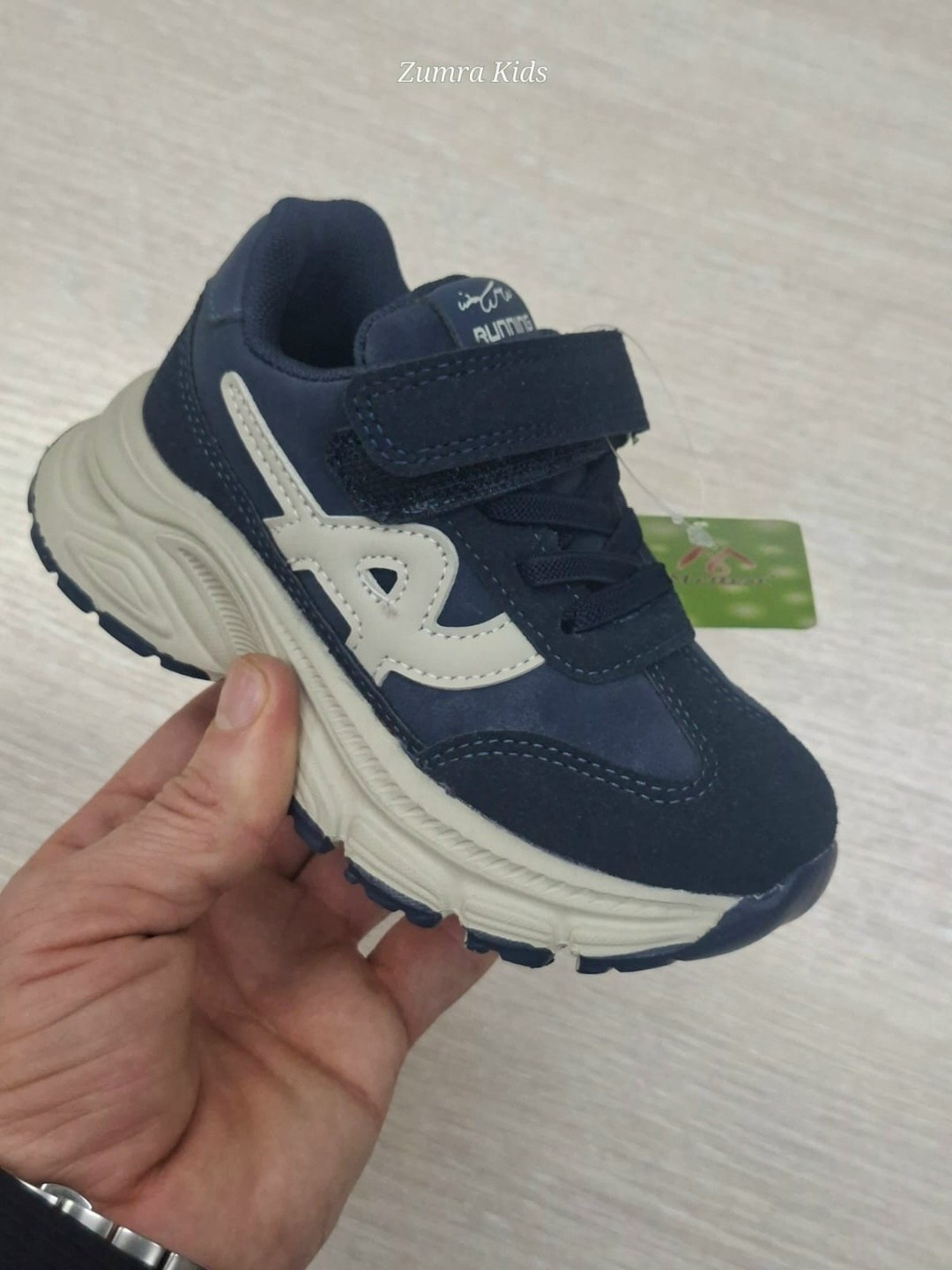 ,детские кроссовки,повседневные кроссовки,кроссовка детская,модные кроссовки