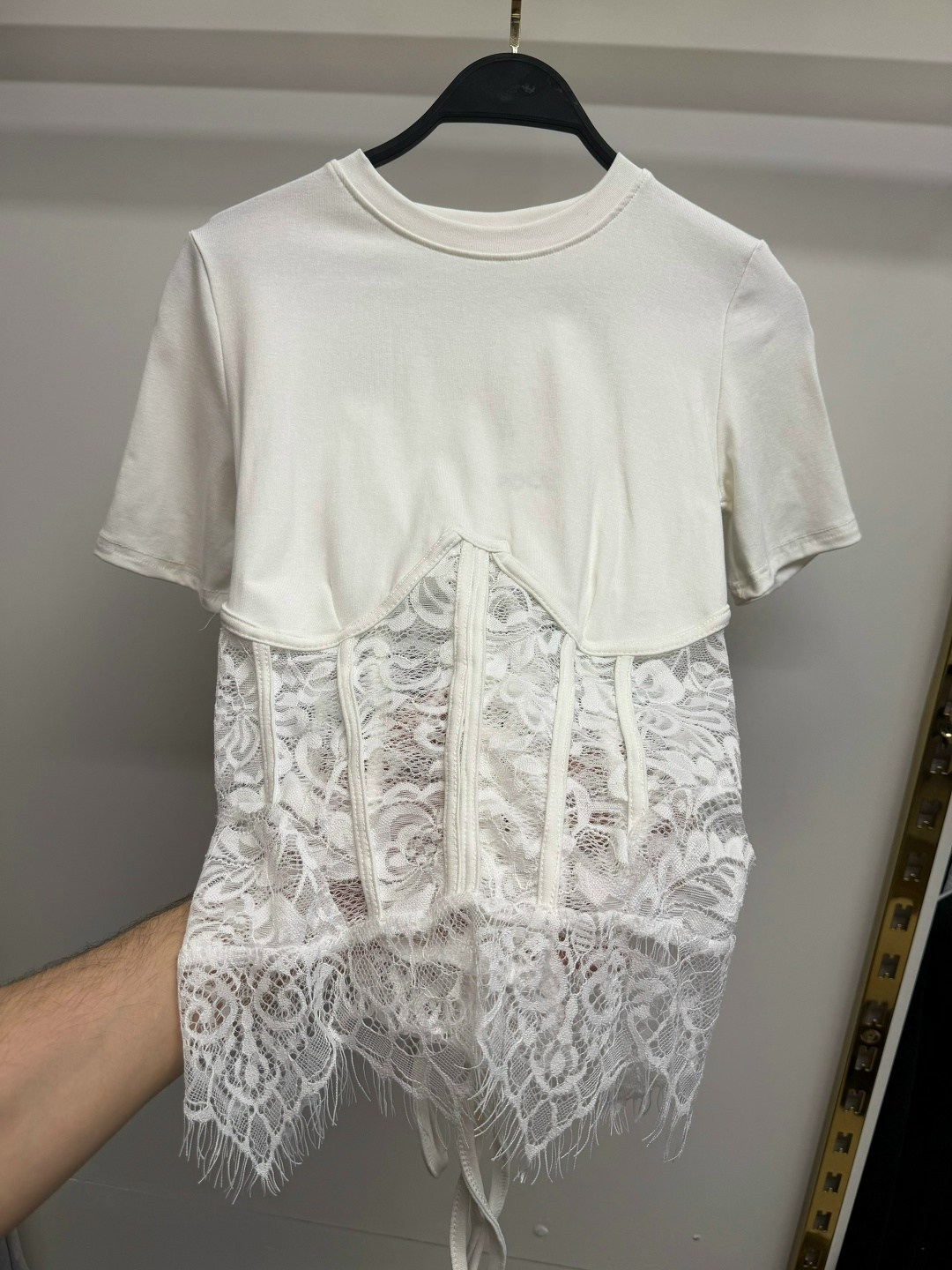 майка с кружевами,футболка с кружевными вставками,корсет кружевной,блузка кружева,кружевной топ