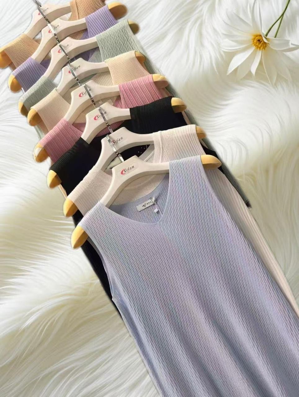 женский вязаный жилет,вязаные платья,трикотажное платье,платье,платье жилет