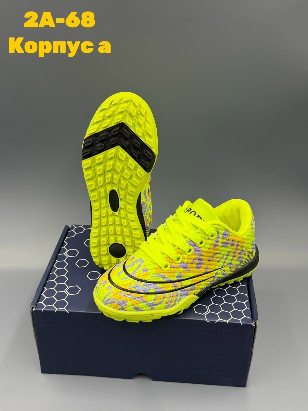 сороконожка для футбола, футбольная,футбольные кроссовки,спортивная ,футбольная бутса