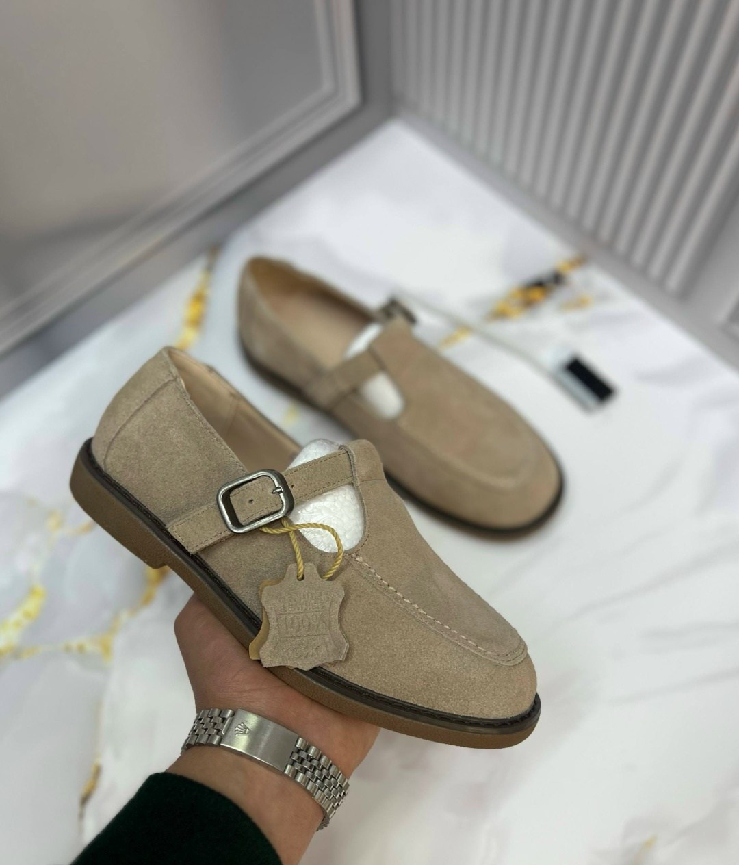 ,замшевые лоферы,лоферы из натуральной замши,лоферы коричневые с ремешком замшевые,лоферы натуральная замша