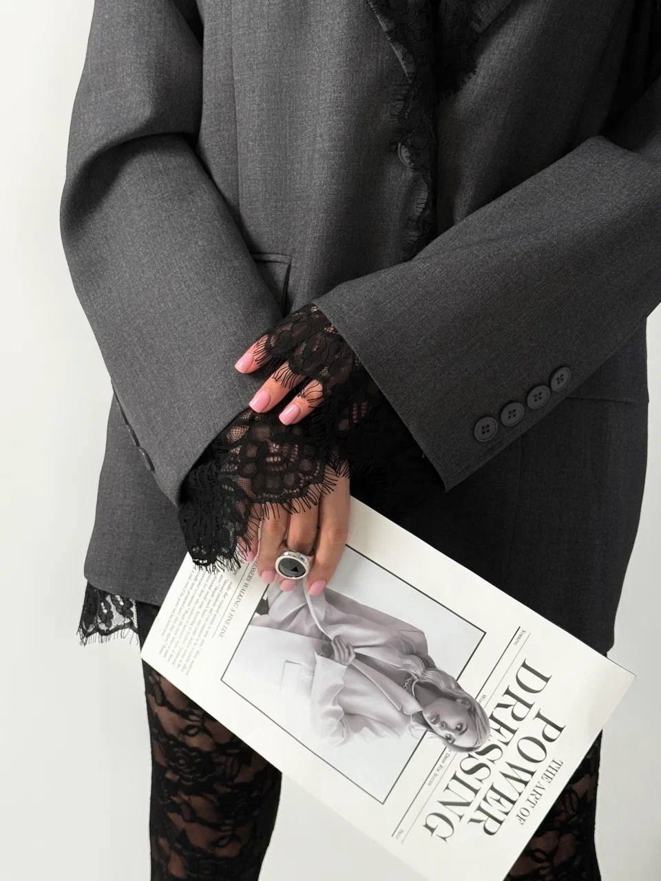 жакет с кружевом,серый женский пиджак с зубцами и длинными рукавами, кружевной дизайн,twotwinstyle однотонный лоскутный кружевной шикарный пиджак для женщин с зубчатым воротником и длинными рукавами,э