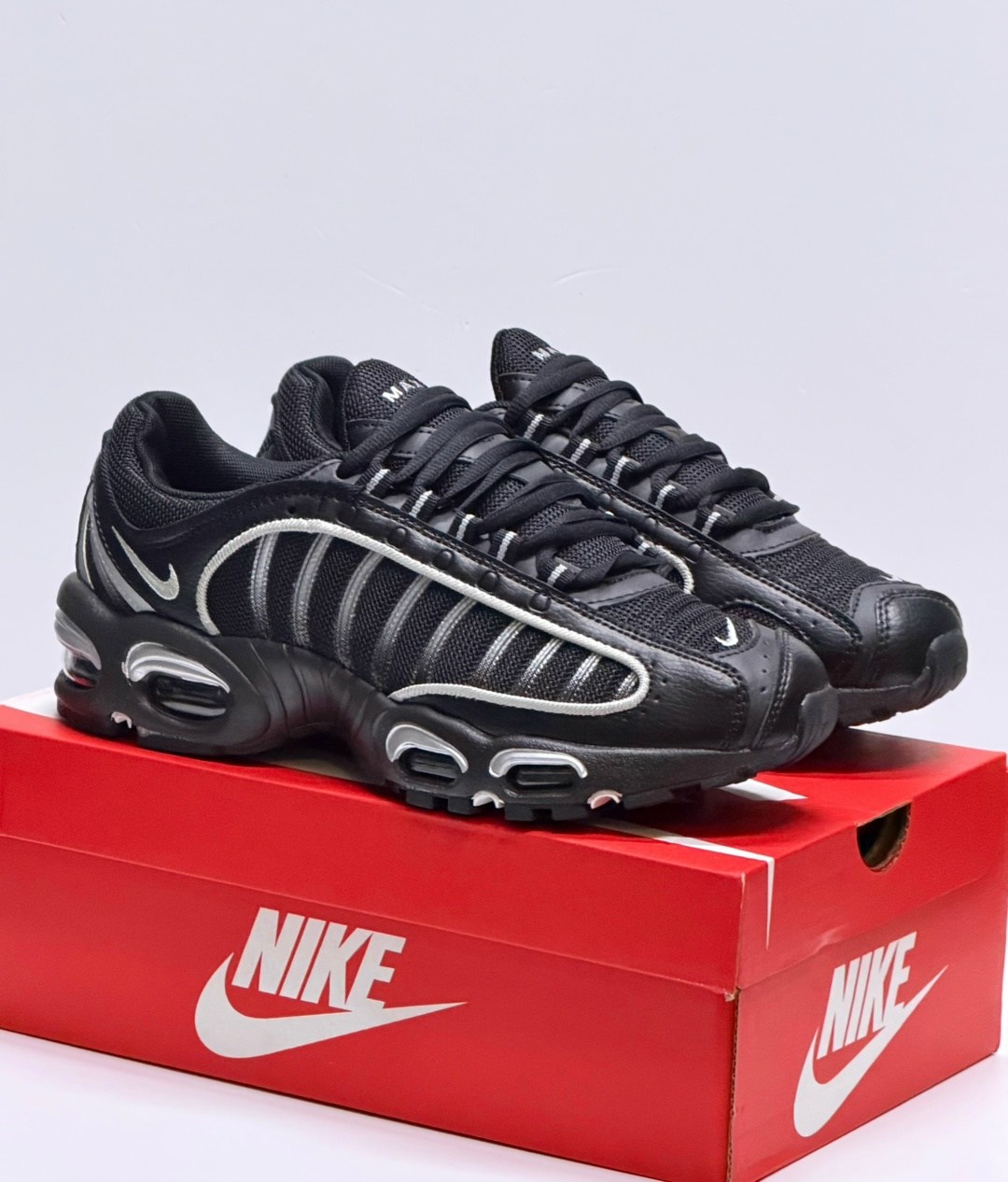 кроссовки nike air max tailwind iv,nike air max tailwind 4 black and silver,nike air max tailwind 4 black silver aq2567 003,nike air max tailwind 4 black,кроссовки nike air max tailwind 4