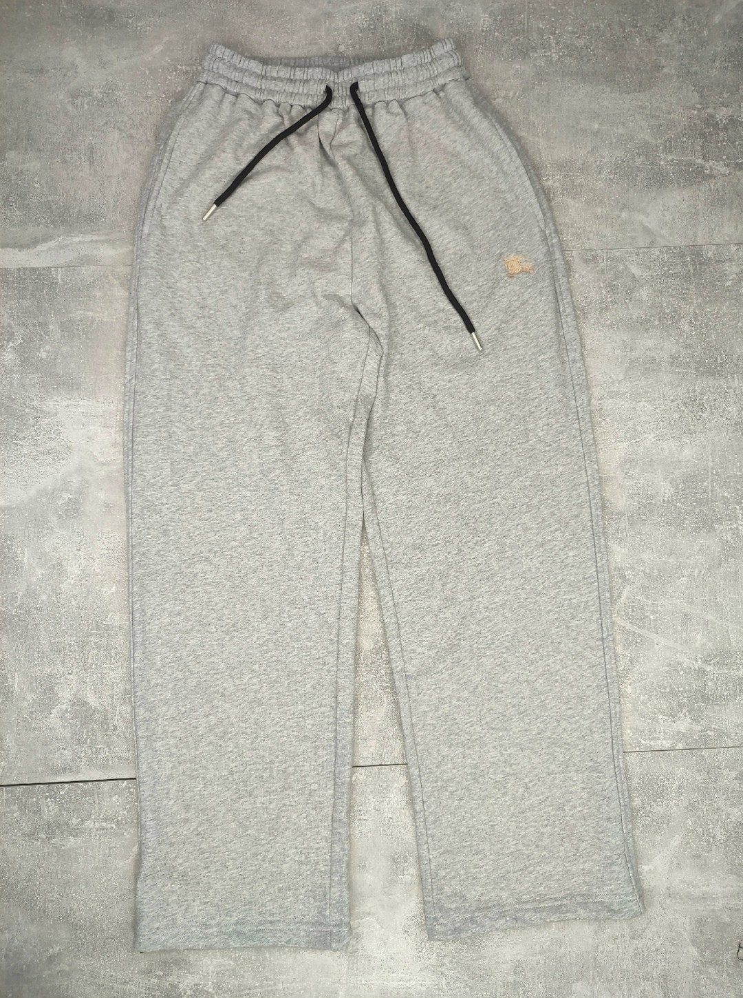 брюки спортивные,спортивные джоггеры,джоггеры серые,спортивные брюки мужские,спортивные штаны