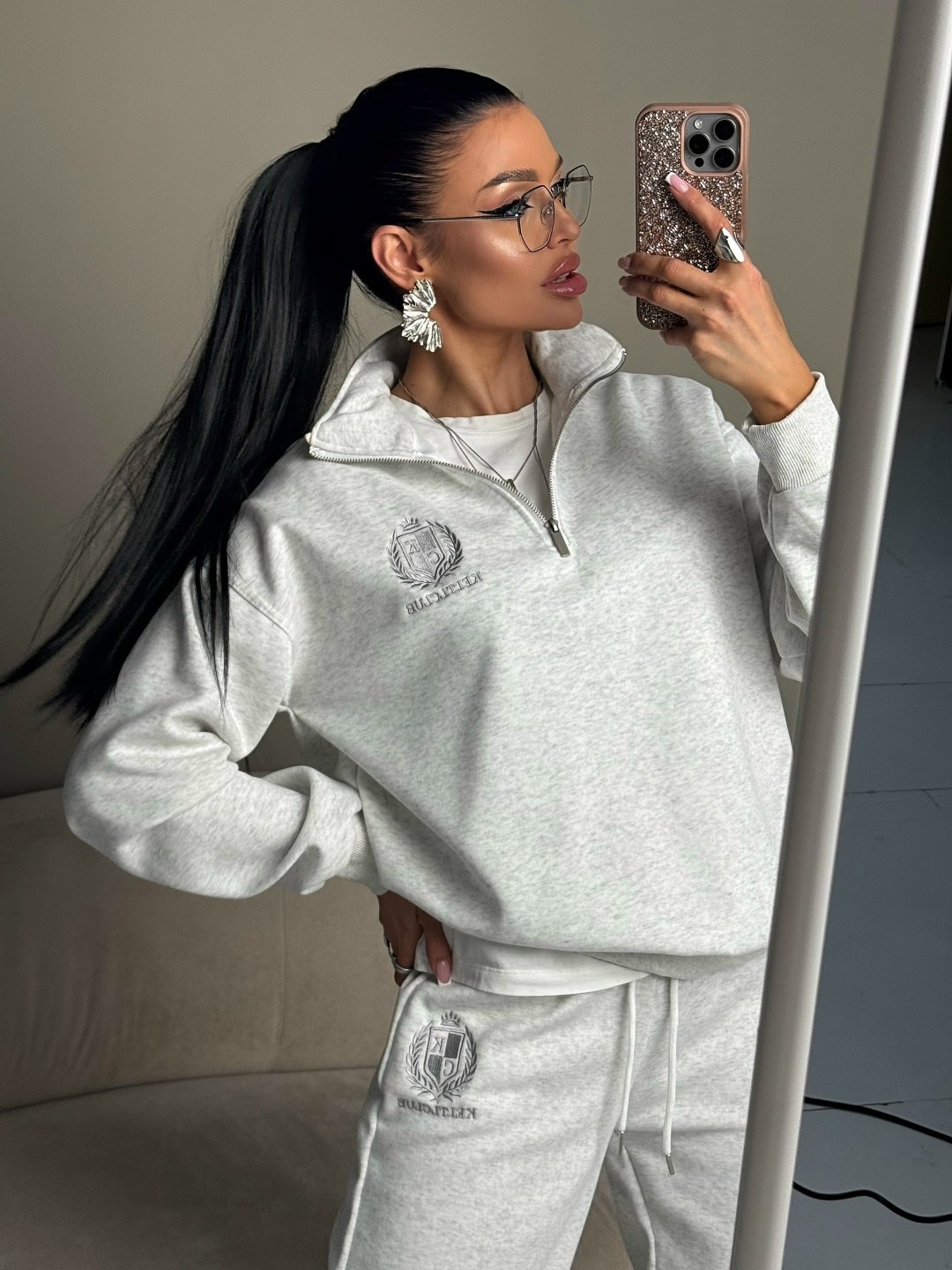 женский спортивный костюм,спортивный костюм,женский костюм,спортивный женский костюм серый,костюм спортивный брючный на молнии ос им хаим