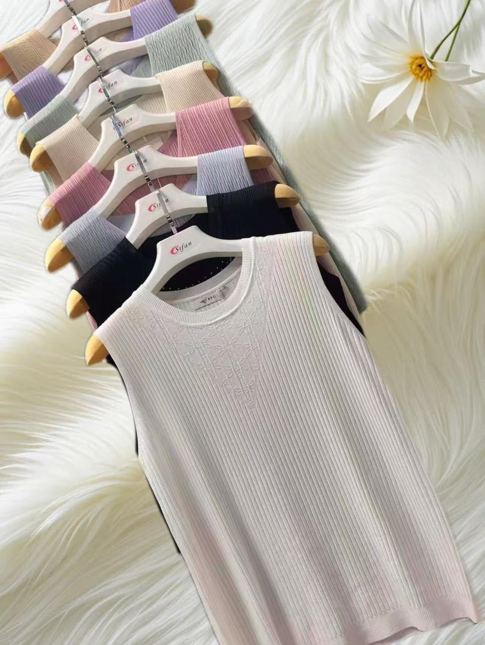 женский вязаный жилет,вязаные платья,трикотажное платье,платье,платье жилет