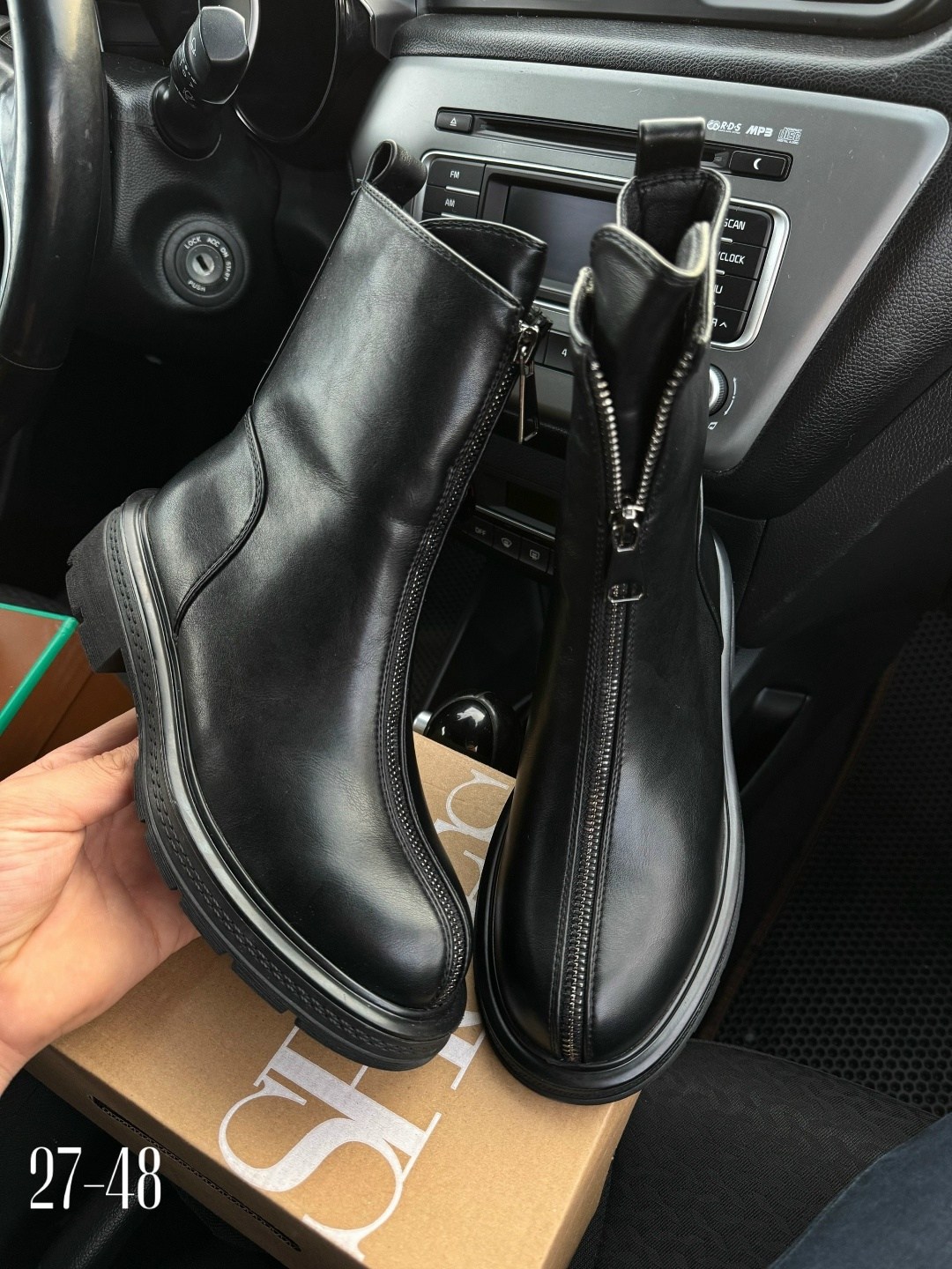 ботинки женские,,модные ботинки,ботинки с замком,ботинки