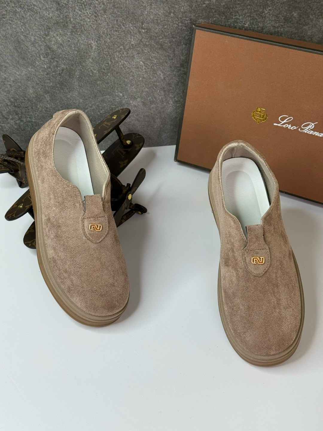 лоферы из натуральной замши loro piana,лоферы loro piana,лоферы из натуральной замши loro piana premium shoes,,loro piana лоферы женские замшевые