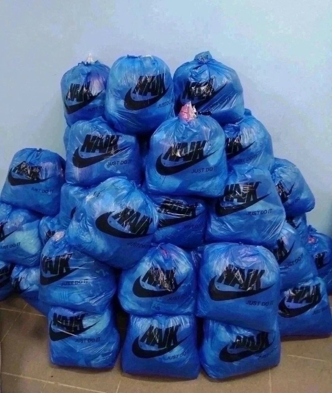 в пакете,пакеты пакеты,рюкзак,пакеты майка,пакет найк