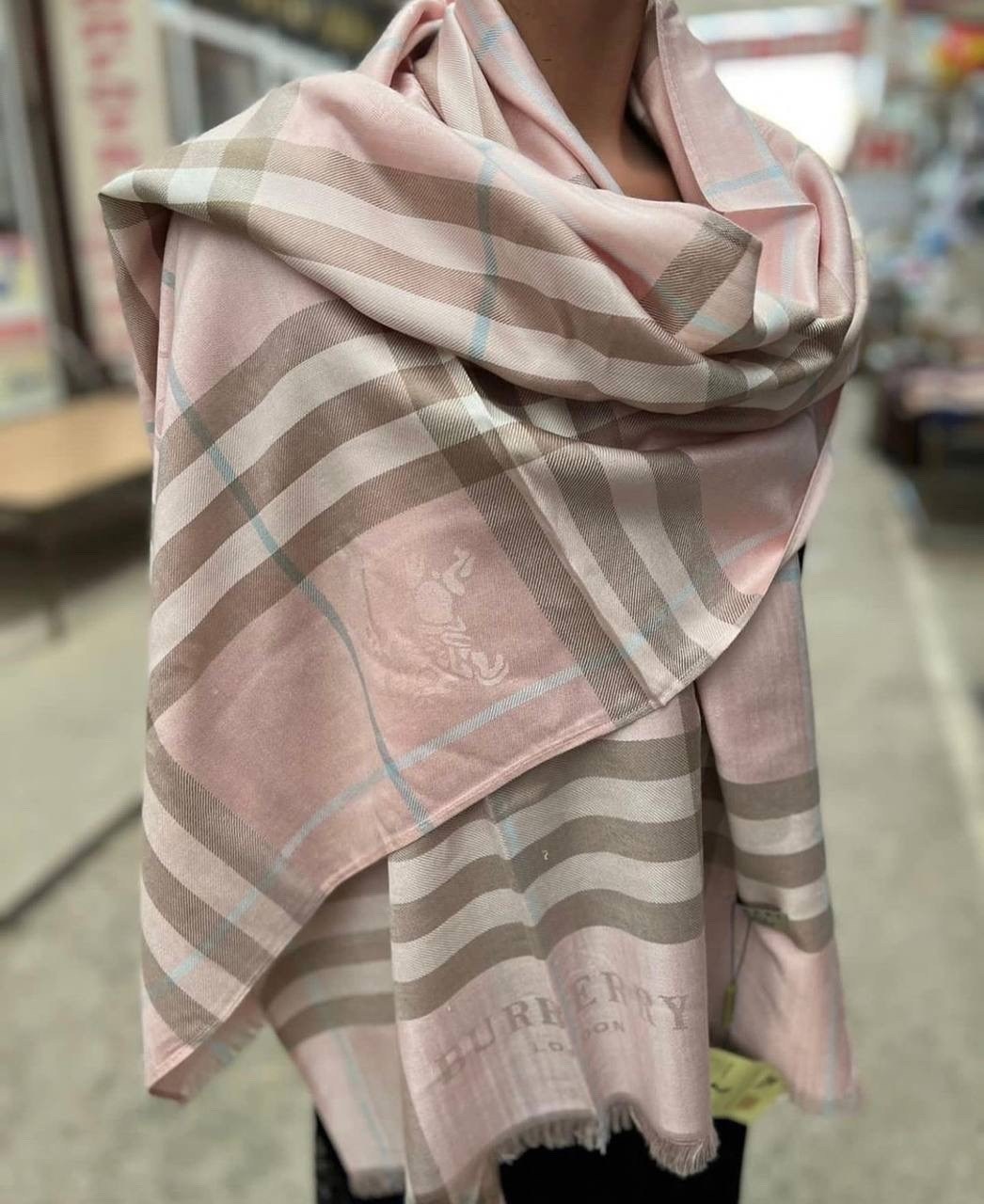 палантин женские,палантин барберри кашемир,шарф плед,палантин барберри,белый палантин барберри