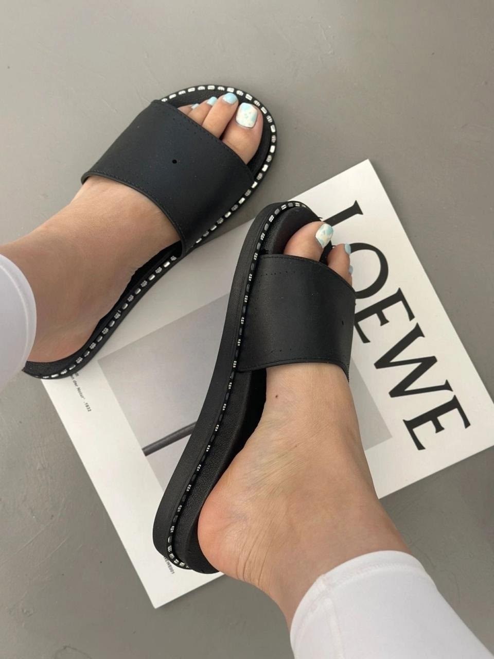 шлепанцы женские,женские тапки,,шлепки женские,модные шлепки