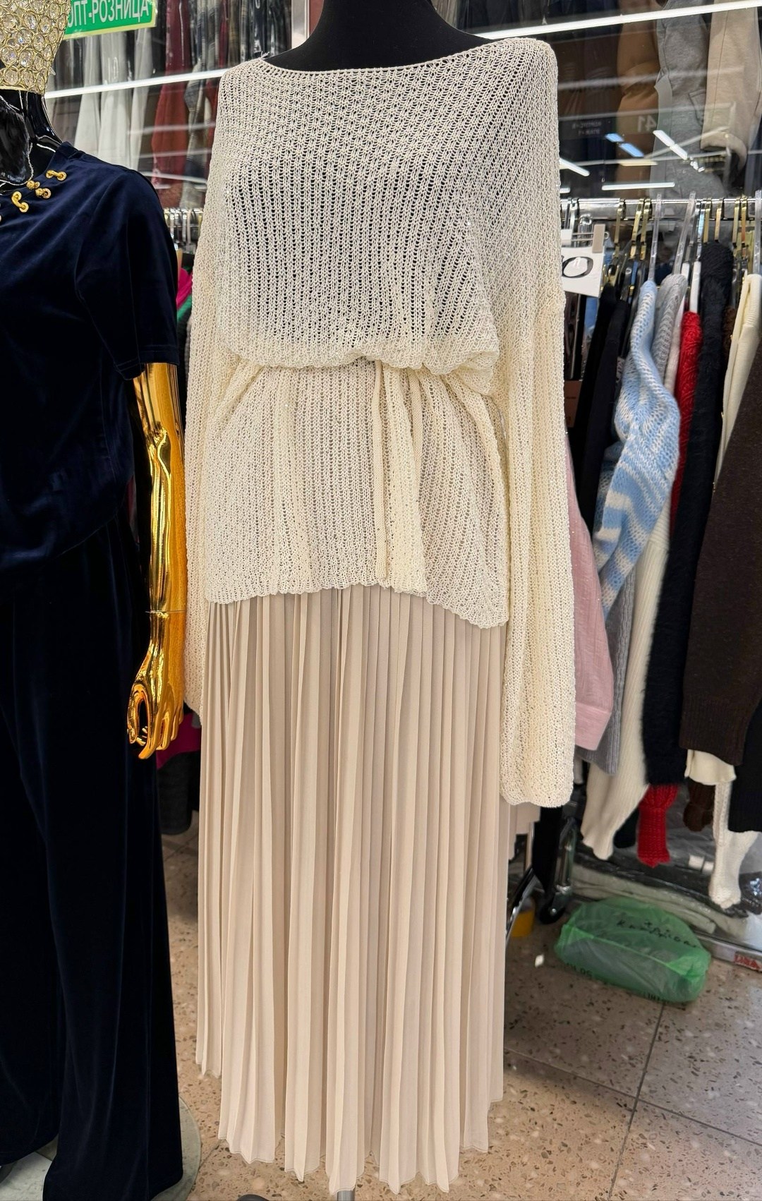 юбка плиссе,юбка стильная,свитер оверсайз,стильные наряды