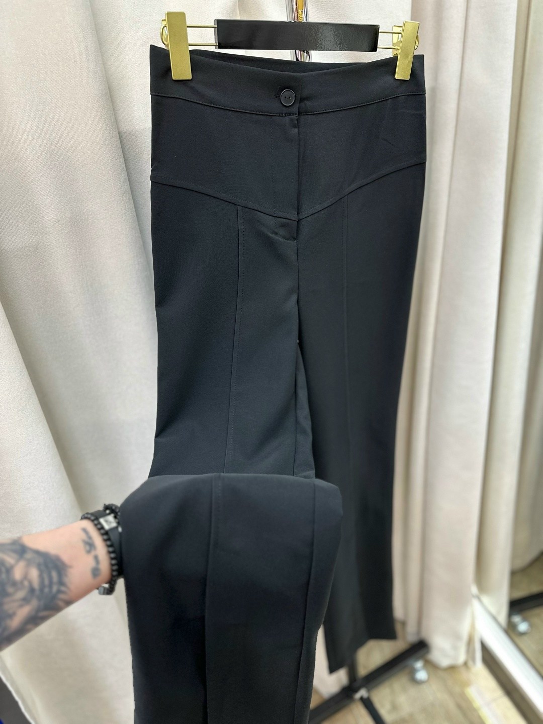 кожаные брюки,кожаные штаны,модные кожаные брюки,наряд с кожаными брюками,модные кожаные брюки палаццо