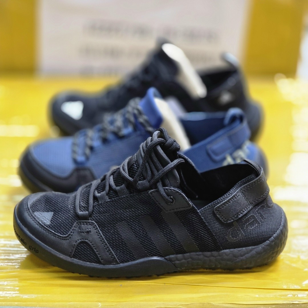 adidas daroga кроссовки мужские,кроссовки adidas,кроссовки адидас мужские весна лето,,кроссовки адидас с сеткой на подошве