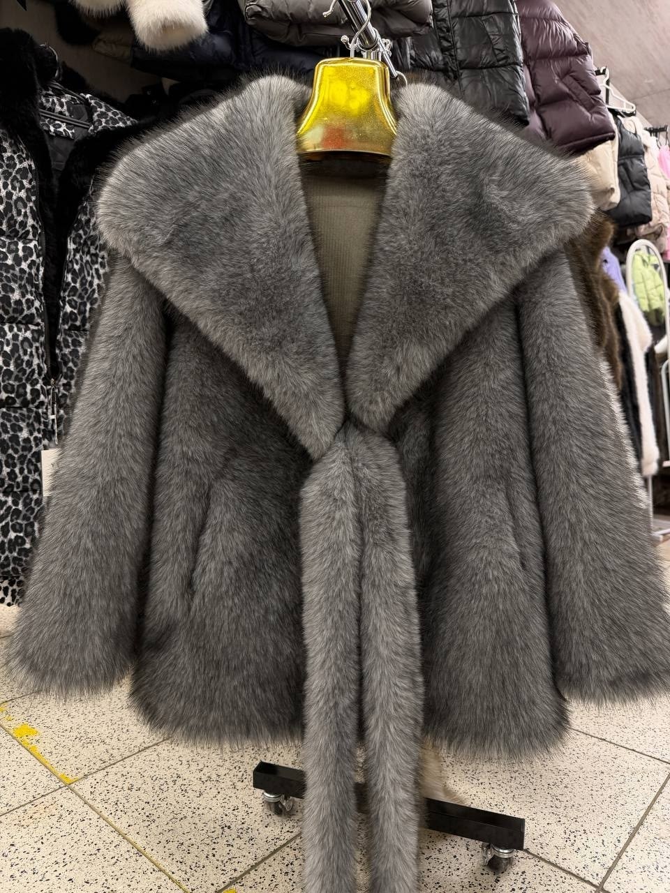 шубка из меха европейской норки с капюшоном из меха чернобурки,шуба норковая с капюшоном из чернобурки "летучка",шубка,шуба,шубка из меха европейской норки с капюшоном из меха песца