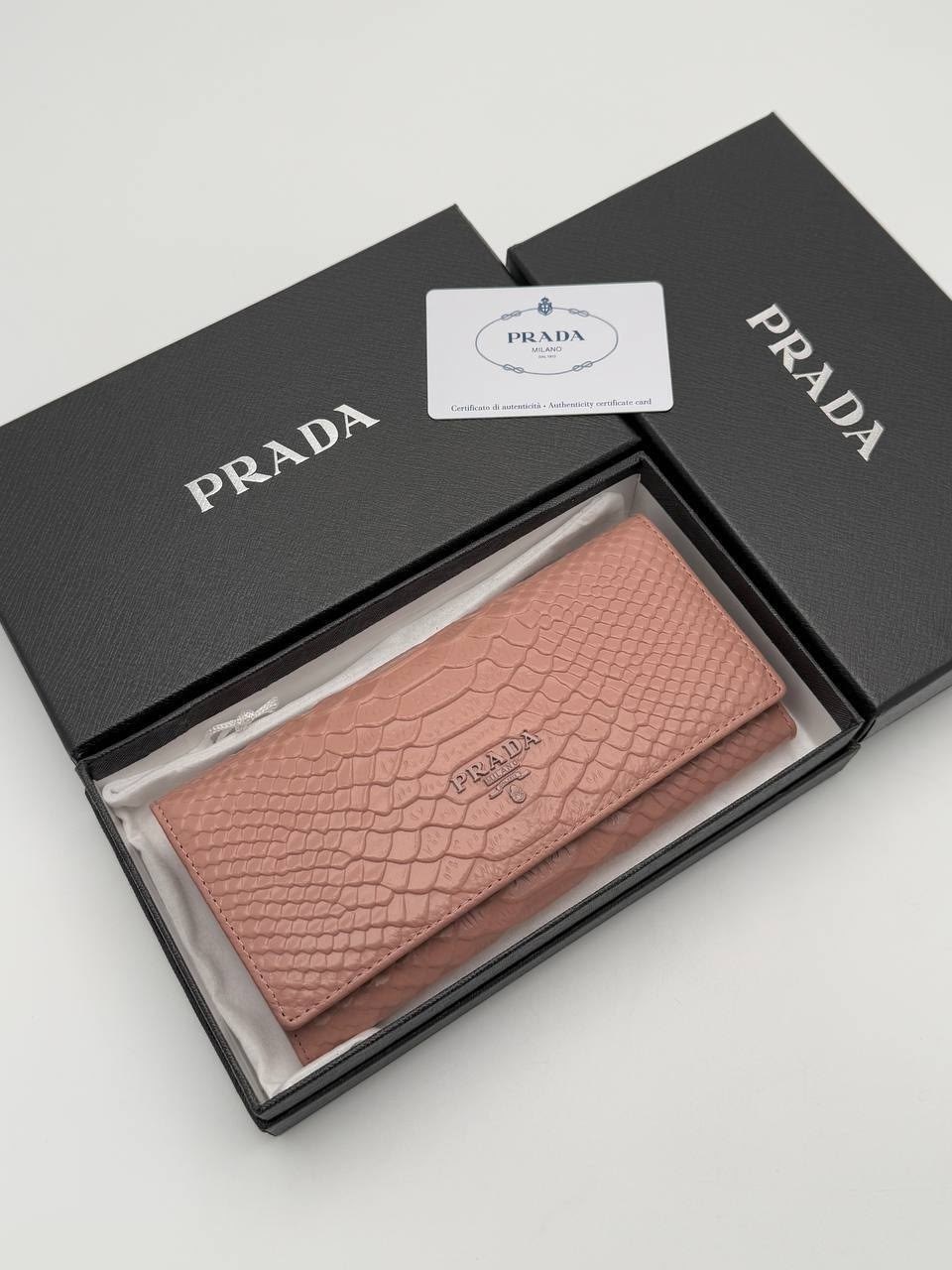 кошелек прада женский,кошелек женский красный кожаный,prada кошелек,брендовый женский кошелек,кошелек прада
