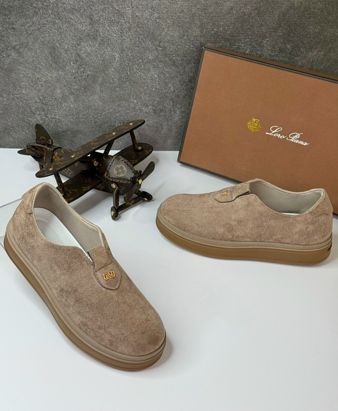 лоферы loro piana,,loro piana лоферы женские,лоферы из натуральной замши loro piana,замшевые лоферы
