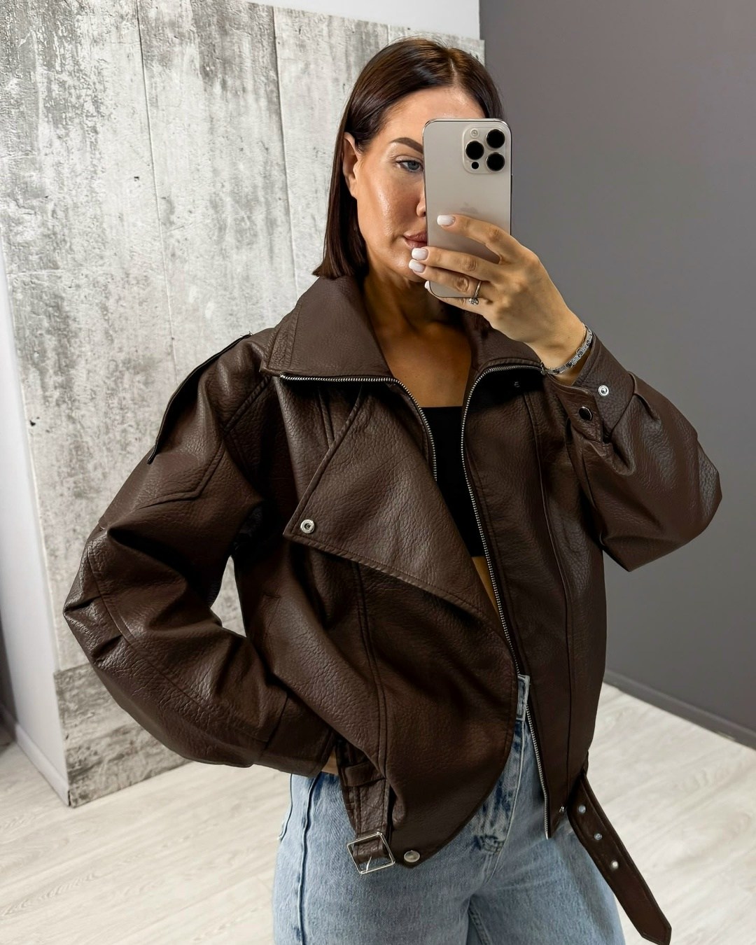 женская куртка кожаная оверсайз короткая okssana firsanova,косуха женская куртка кожаная оверсайз,косуха куртка кожаная оверсайз chauzi,женская куртка кожаная оверсайз короткая oksana firsanova,косуха