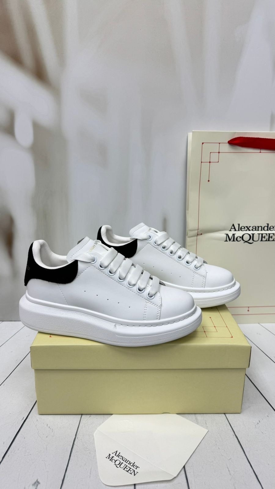 кроссовки alexander mcqueen,alexander mcqueen кроссовки женские,alexander mcqueen кеды,кроссовки александр маккуин мужские,кроссовки александр маккуин