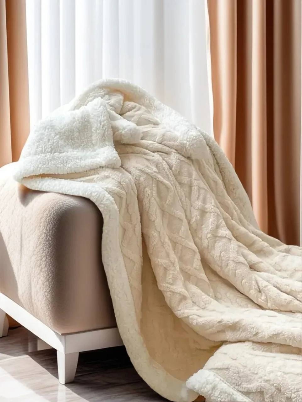 бежевый плед,плед велсофт vse doma шерпа косичка бежевый,плед,плед на кровати,плед покрывало из овечьей шерсти