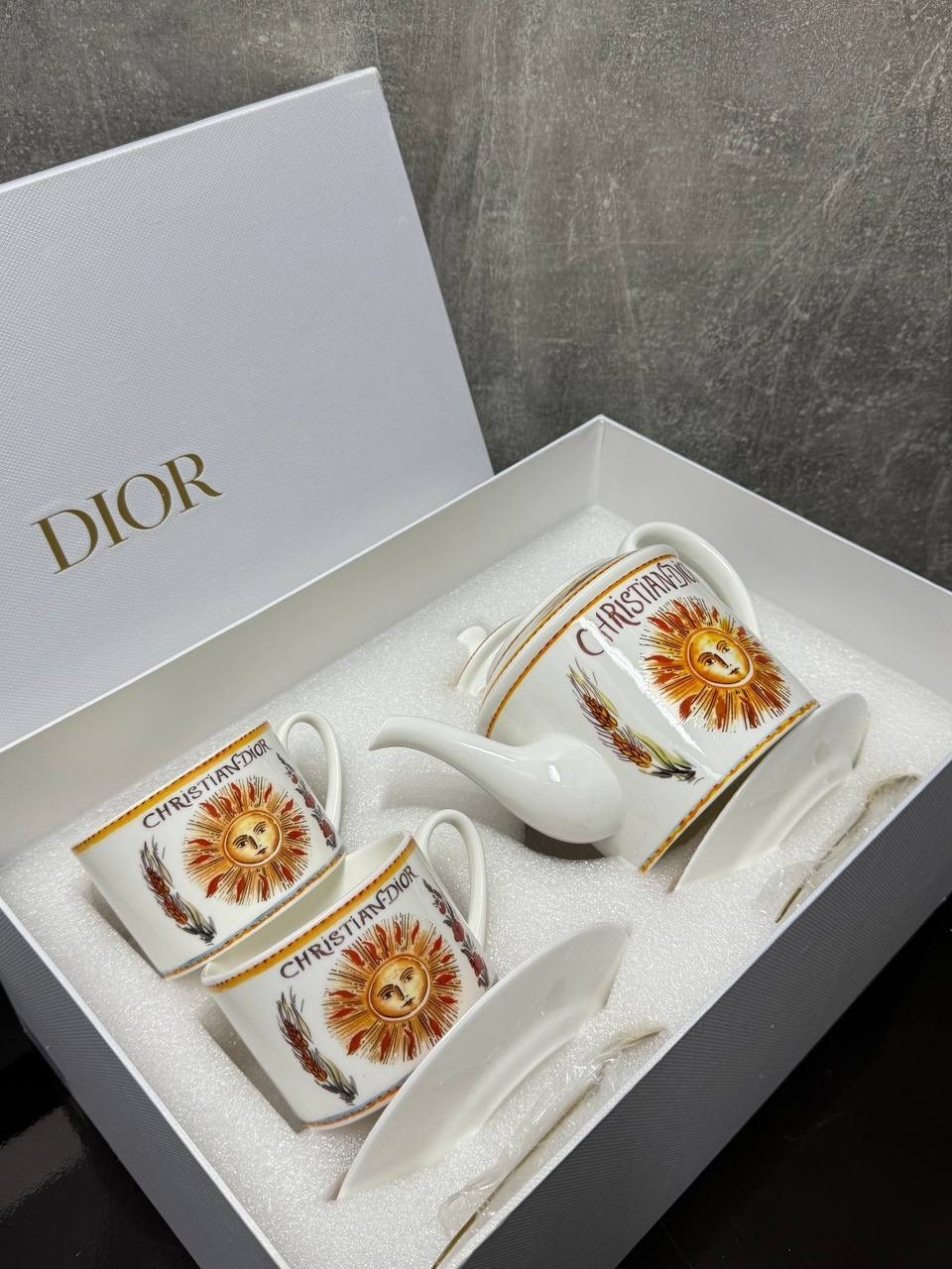 сервиз чайный, посуда dior кофейная пара,чайная пара dior,чайный сервиз dior,посуда диор,чайный сервиз dior le soleil