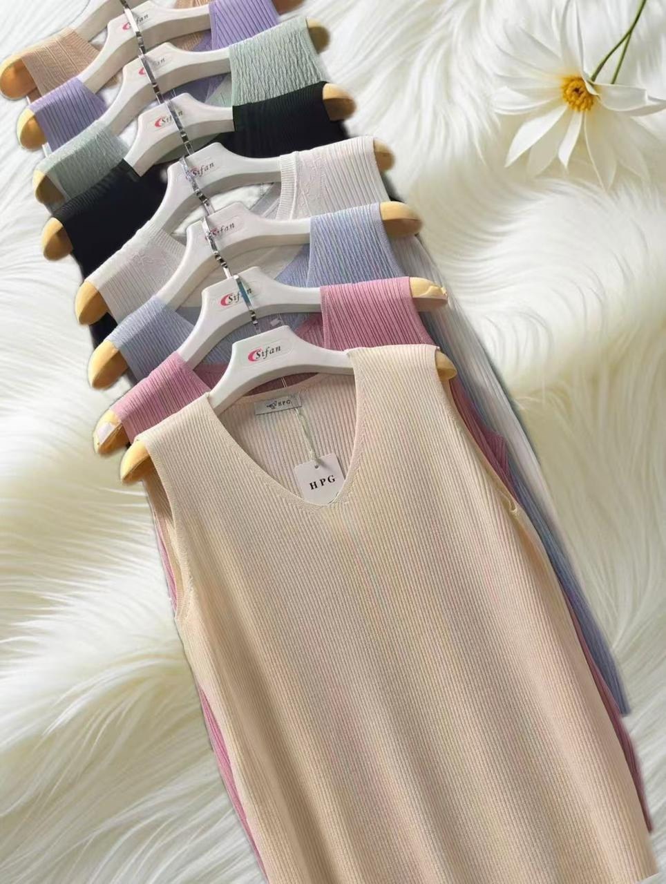 женский вязаный жилет,вязаные жилеты,трикотажный жилет,жилет,жилетка