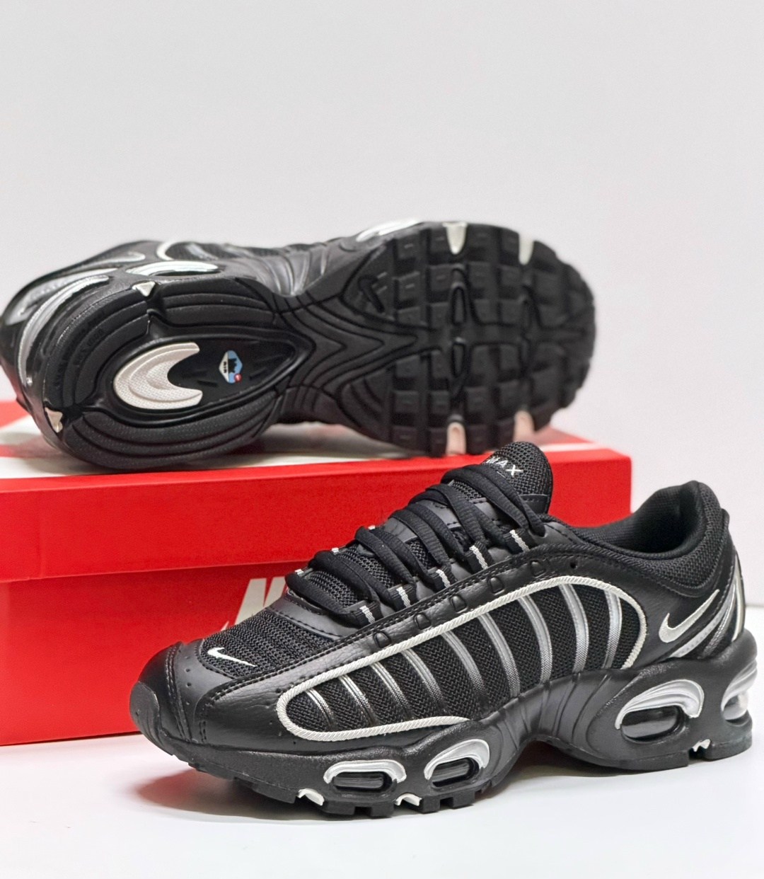 кроссовки nike air max tailwind iv,nike air max tailwind 4 black and silver,nike air max tailwind 4 black silver aq2567 003,nike air max tailwind 4 black,кроссовки nike air max tailwind 4