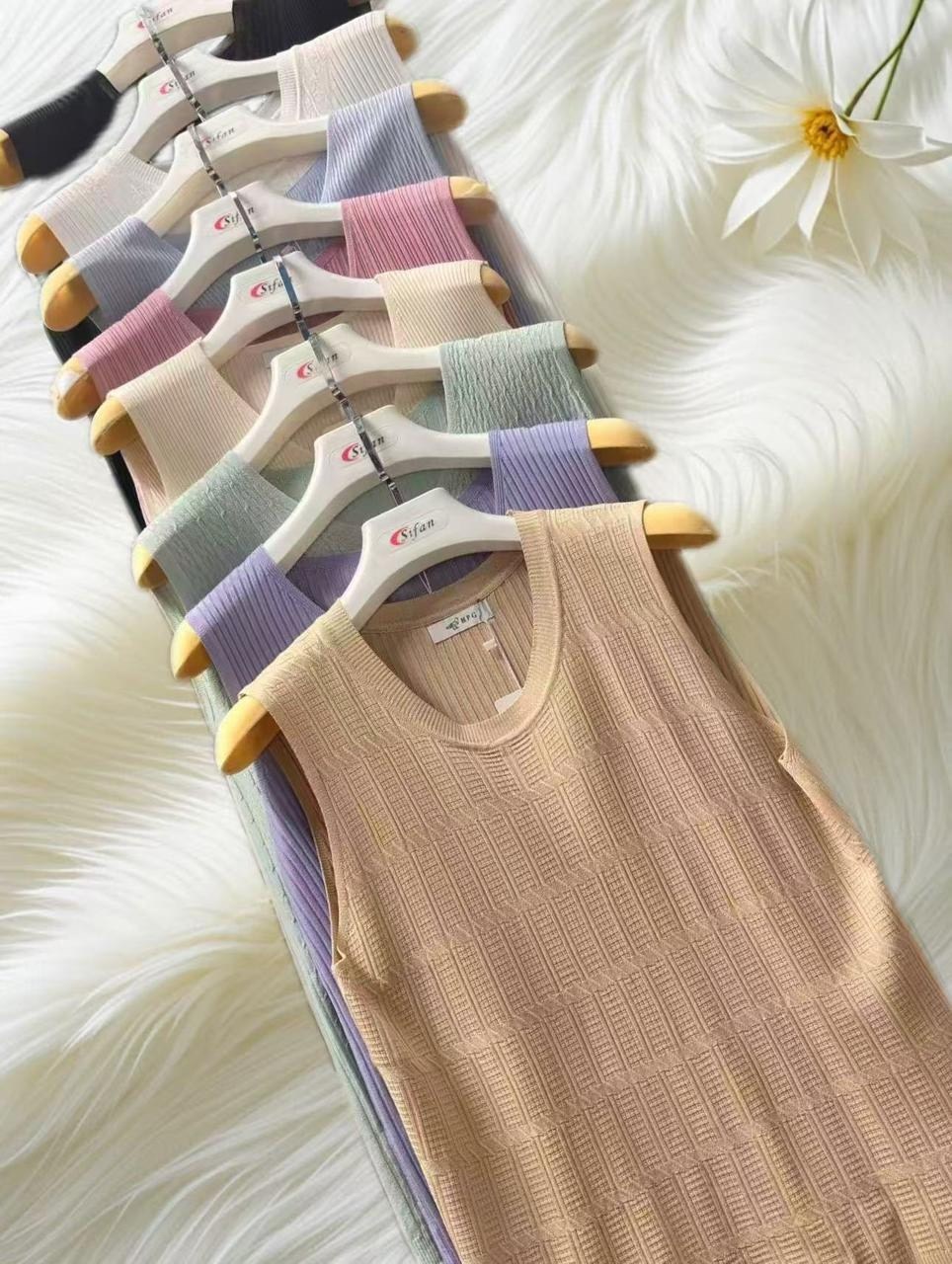 женский вязаный жилет,вязаные жилеты,трикотажный жилет,жилет,жилетка