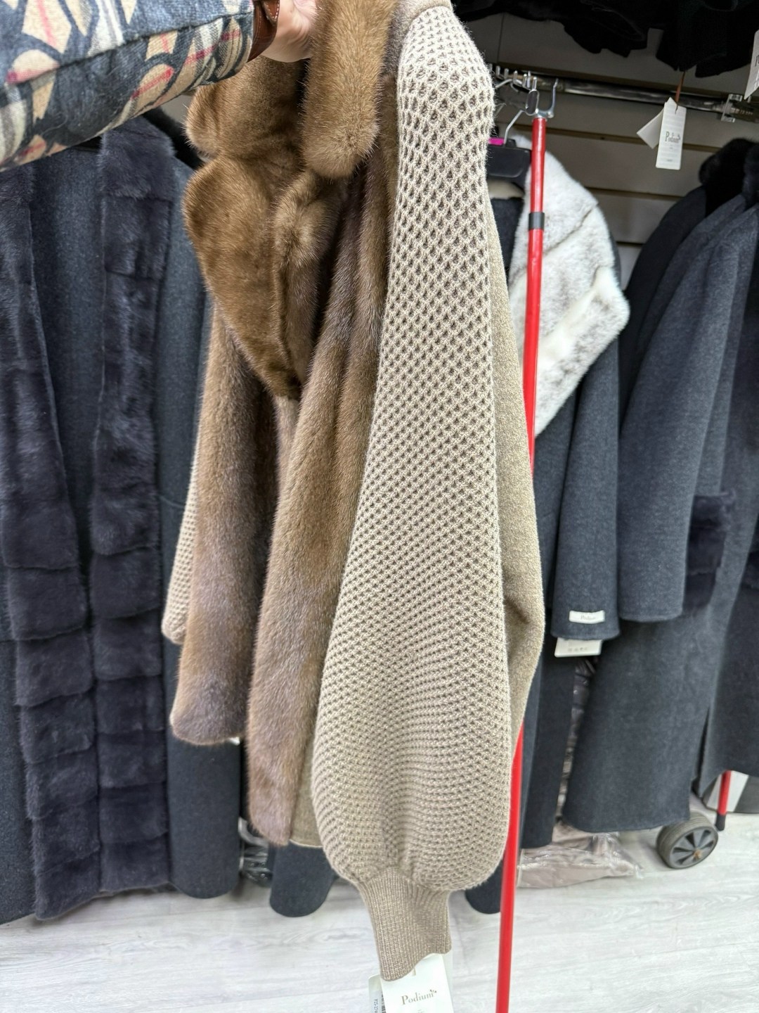 кардиган с отделкой меха норки английский ворот,кофта с мехом,норковая шуба,шуба,женская куртка из натурального норкового меха