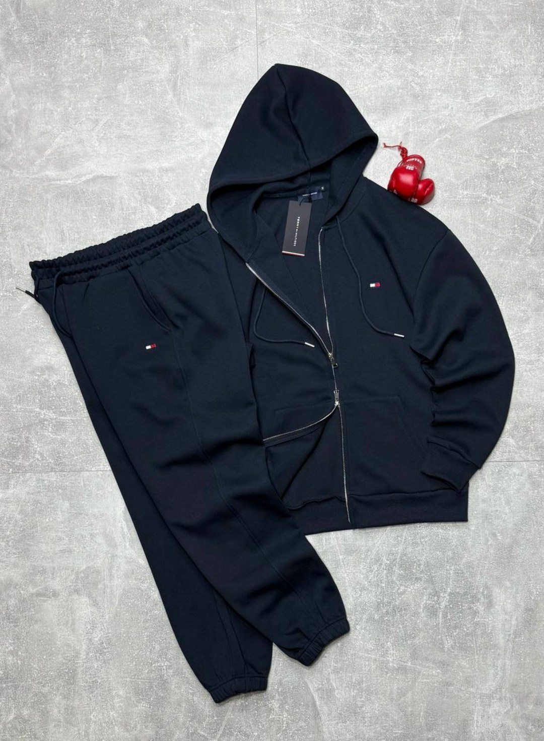 спортивный костюм tommy hilfiger,спортивные костюмы томми хилфигер женские оригинал,костюм спортивный,костюм спортивный мужской,спортивный костюм томми хилфигер