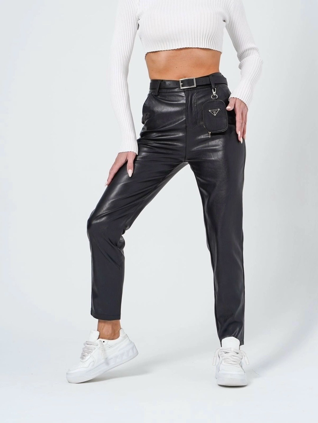 брюки кожаные прямые укороченные oiko,кожаные брюки,женские брюки из экокожи черные 2223,кожаные штаны,зауженные кожаные брюки женские