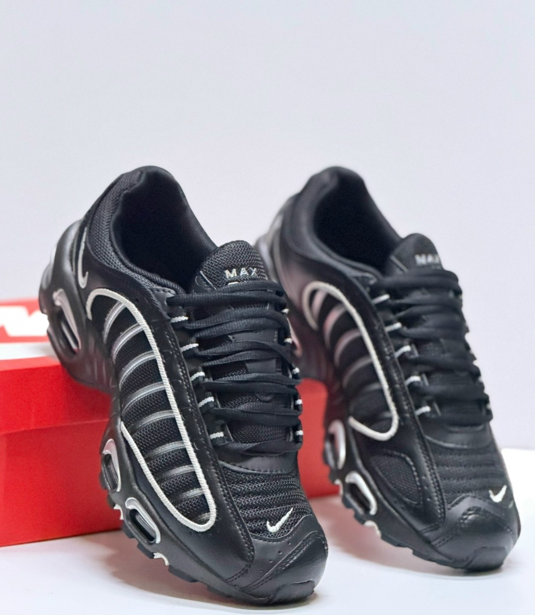 кроссовки nike air max tailwind iv,nike air max tailwind 4 black and silver,nike air max tailwind 4 black silver aq2567 003,nike air max tailwind 4 black,кроссовки nike air max tailwind 4