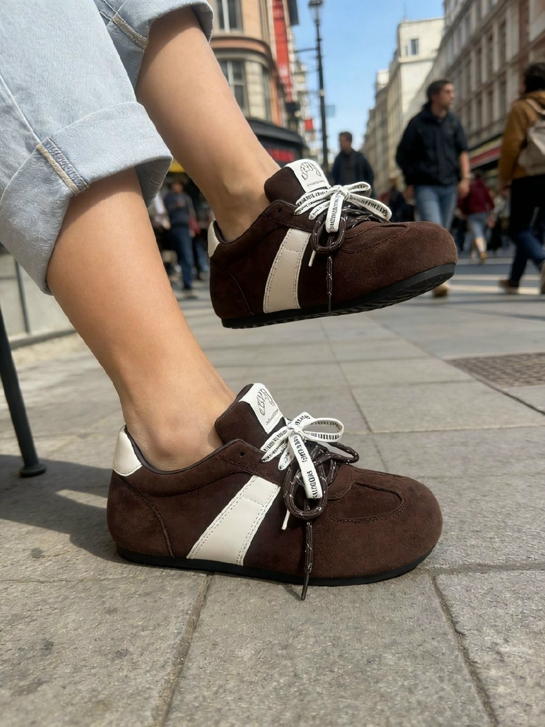 ,замшевые кроссовки,спортивная ,кроссовки женскиe, повседневные