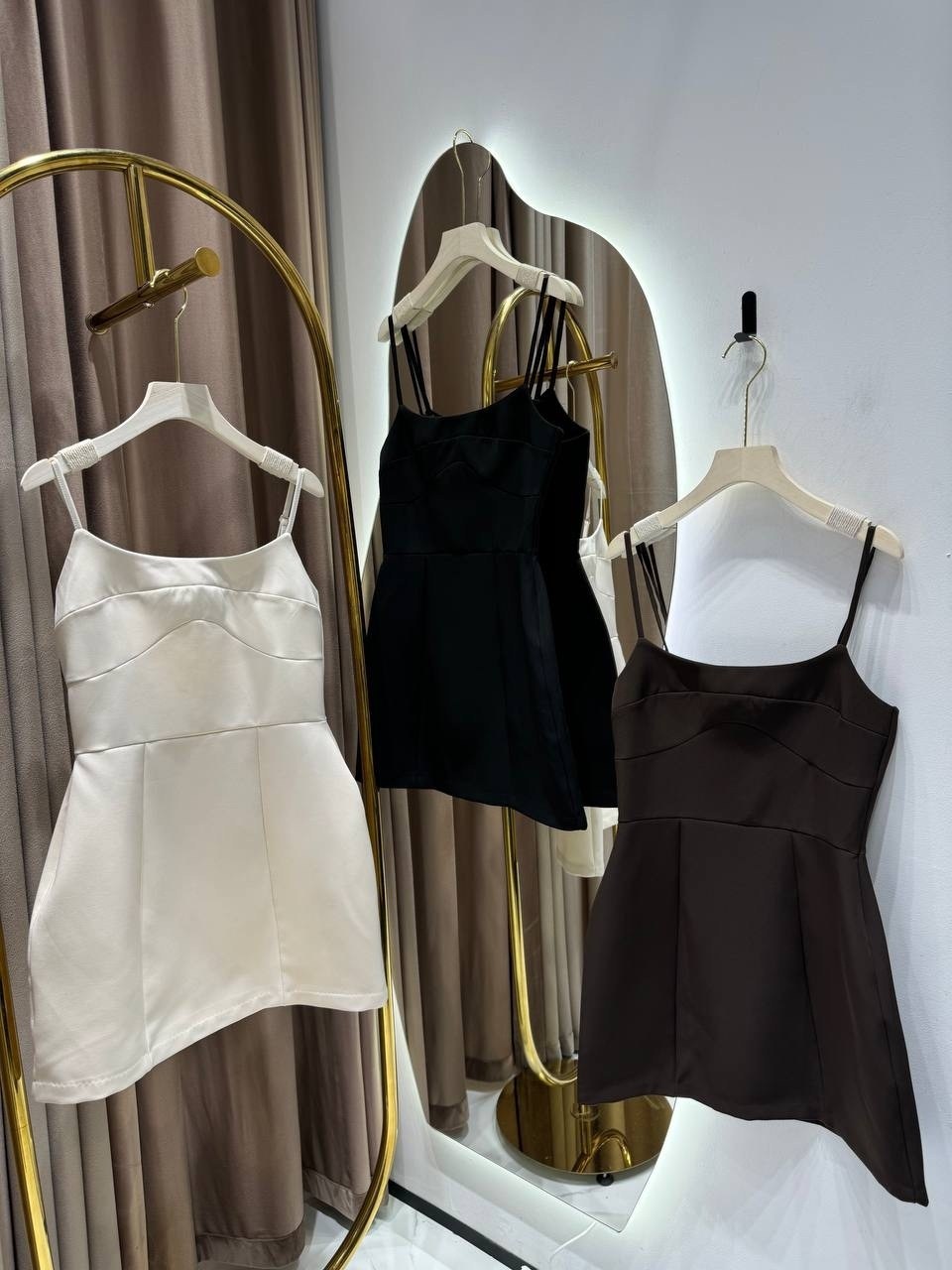 платье на бретелях,платье женская,платье черное,платье стильное