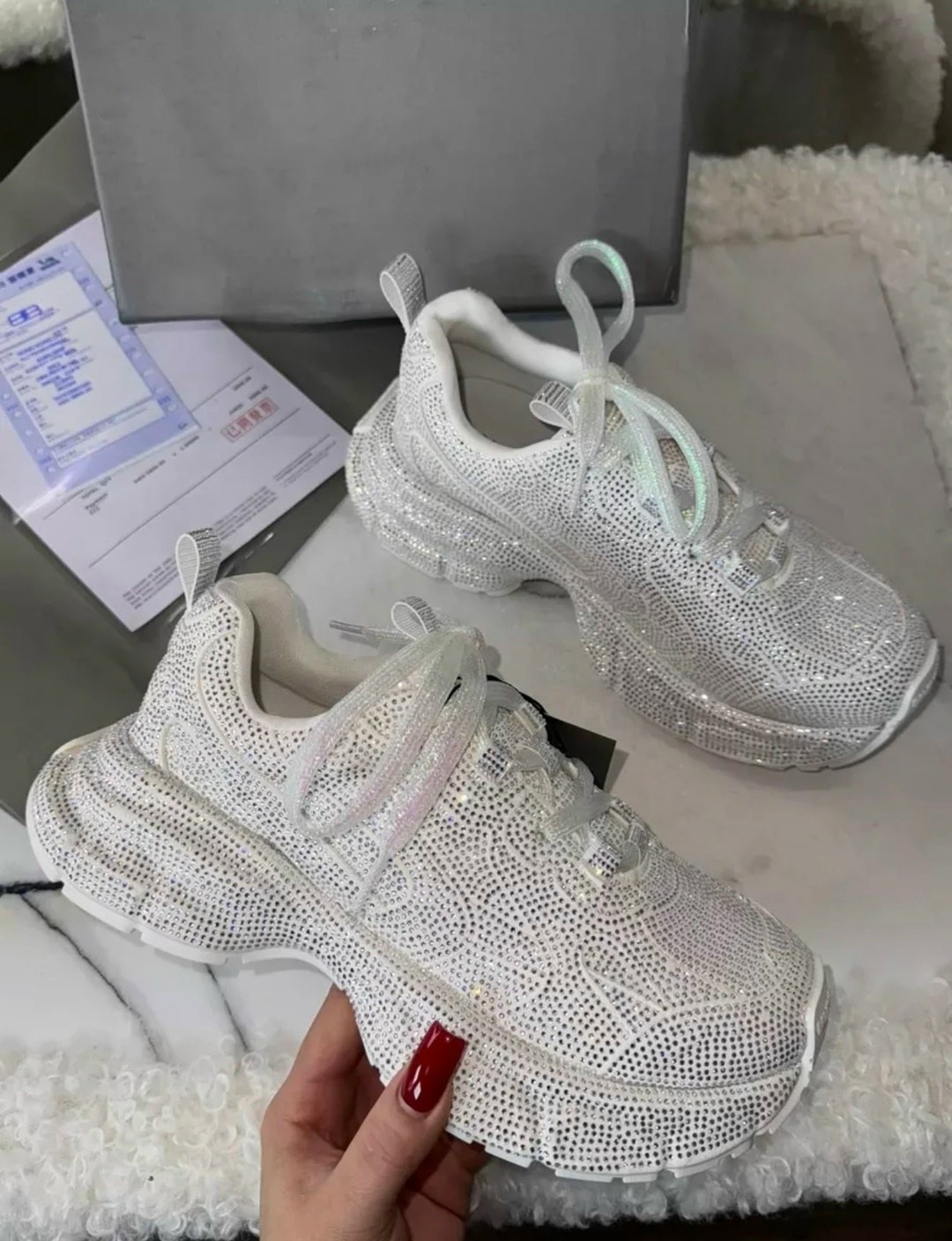 женские кроссовки,,блестящие кроссовки,модные женские кроссовки,adidas yeezy boost 350 v 2